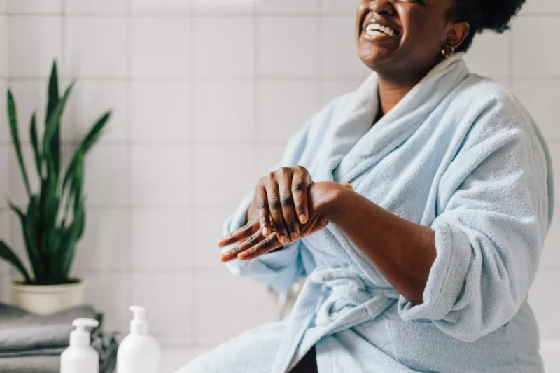 Shea Butter For The Skin: 5 Major Benefits, Products & DIY Tips