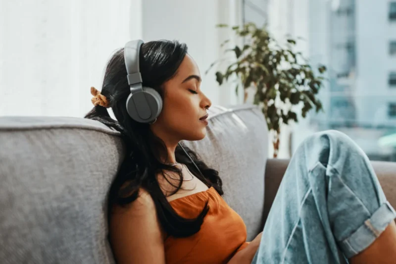 The Strange Reason You Should Hum While You Breathe, From a Breathing Expert